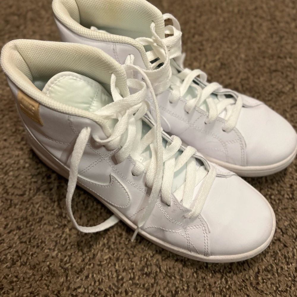 White Nike High-Top
